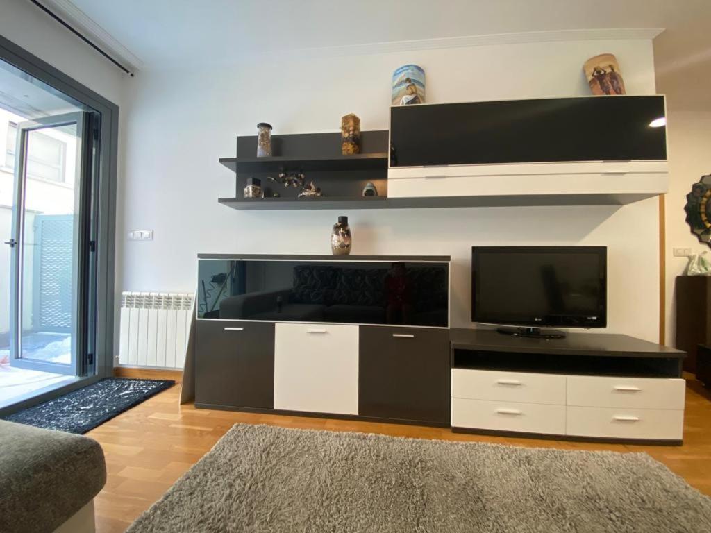 Апартаменти Piso Familiar Amplio Con Acceso Directo A La Playa Буеу Екстер'єр фото
