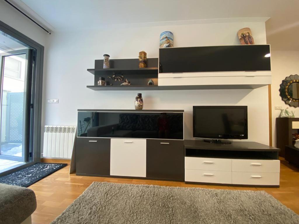 Апартаменти Piso Familiar Amplio Con Acceso Directo A La Playa Буеу Екстер'єр фото