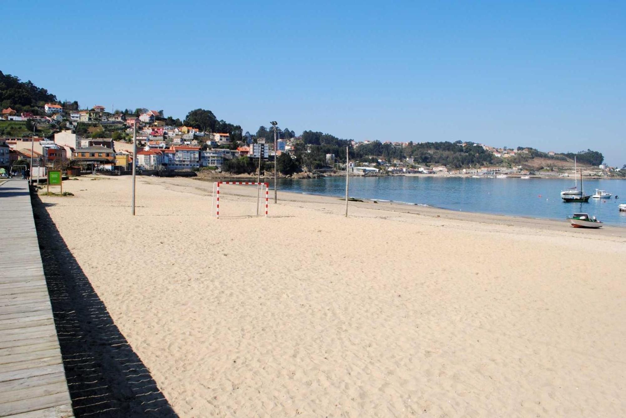 Апартаменти Piso Familiar Amplio Con Acceso Directo A La Playa Буеу Екстер'єр фото